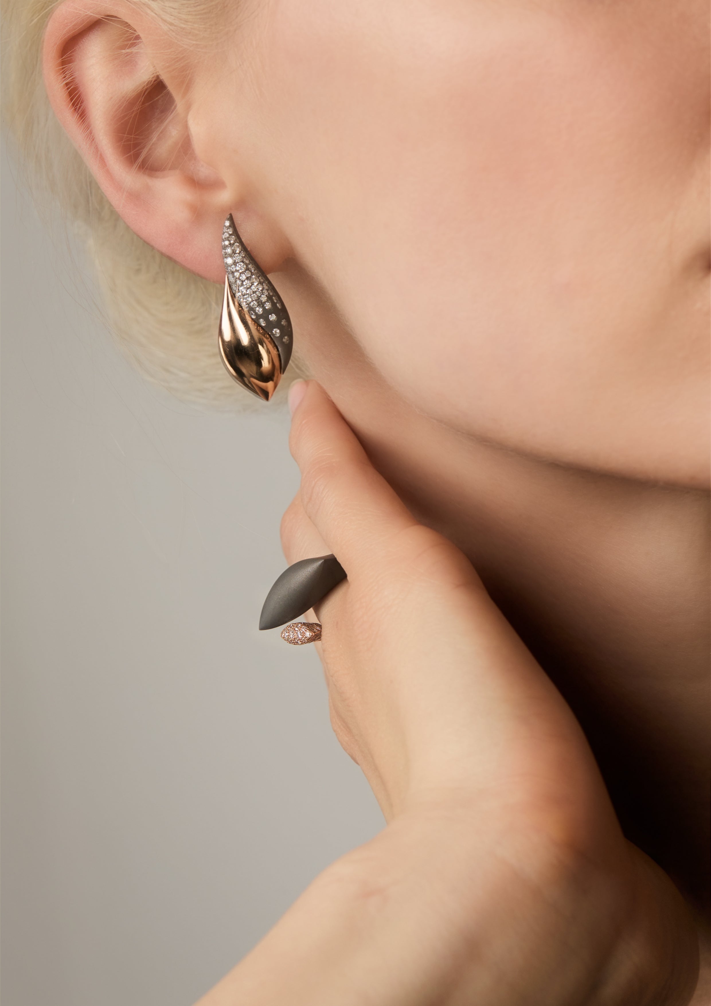 Abbraccio Constellation Petite Leaf Earrings