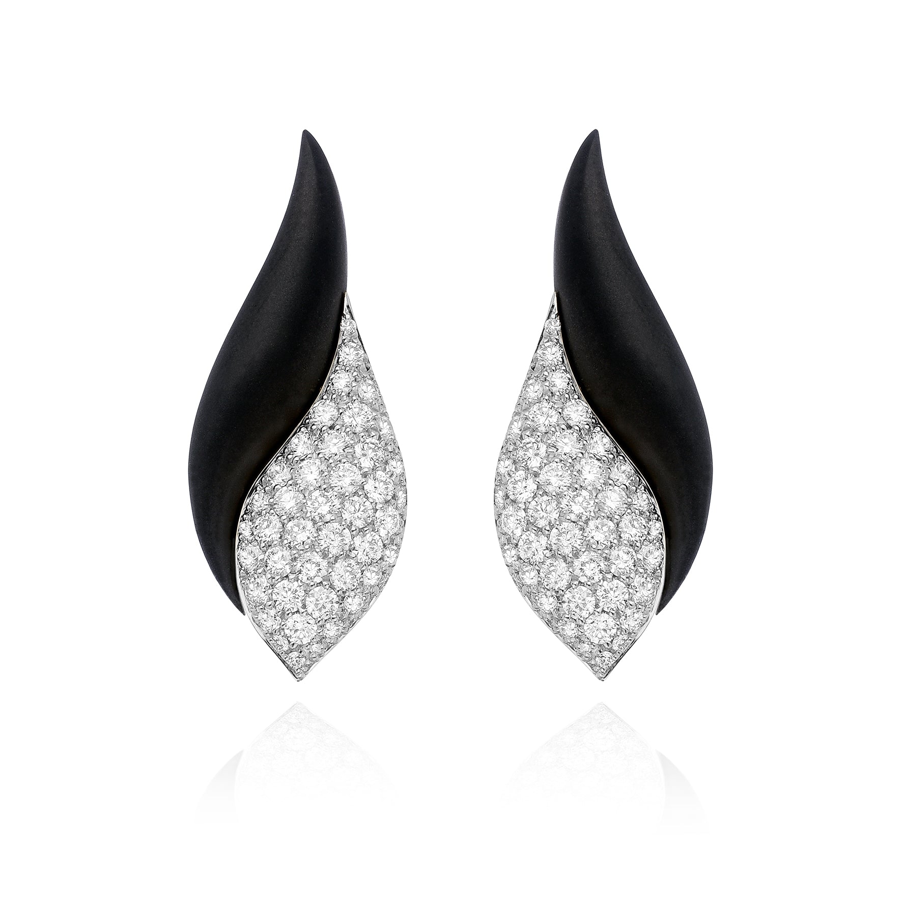 Abbraccio Petite Leaf Earrings