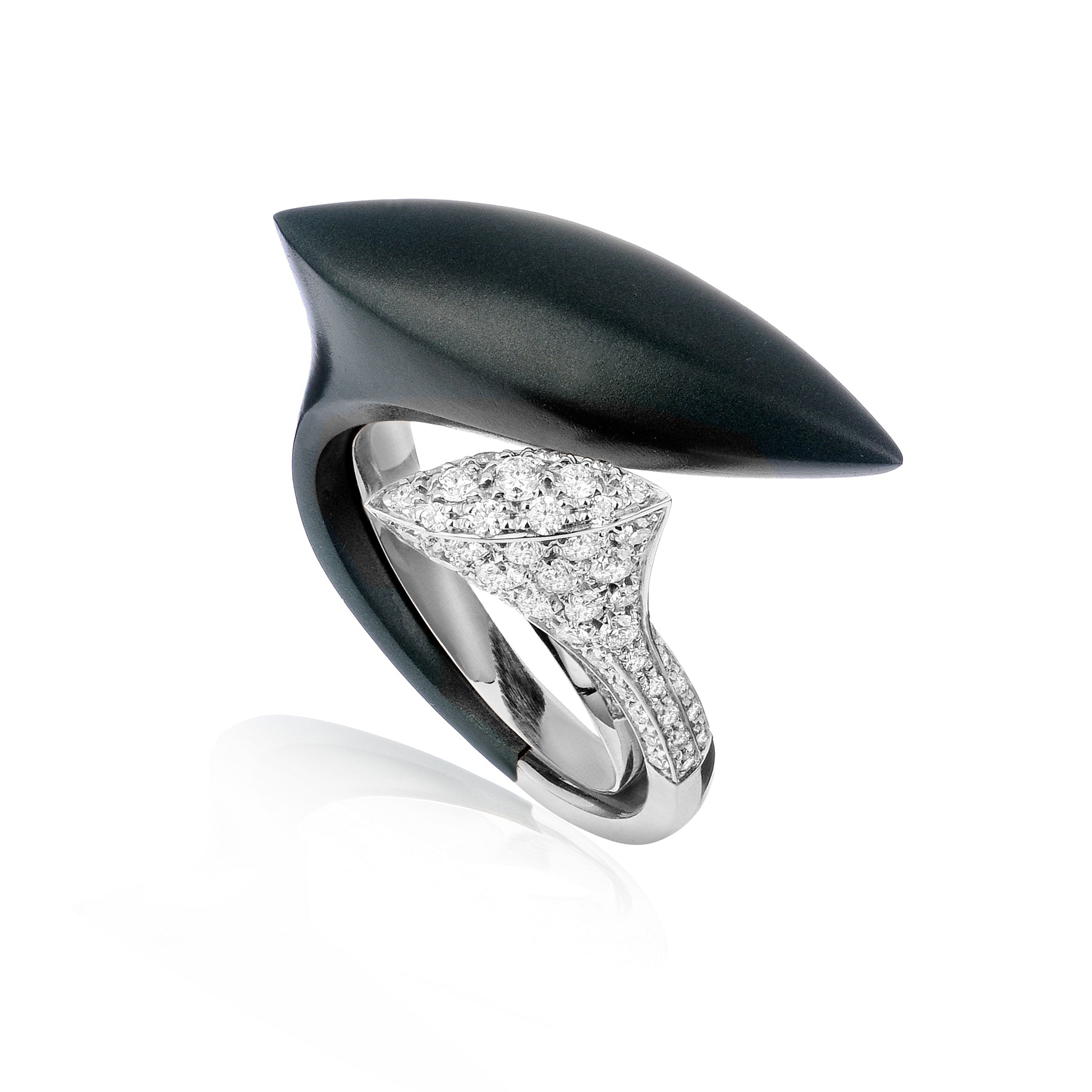 Abbraccio Petite Contrarie Ring