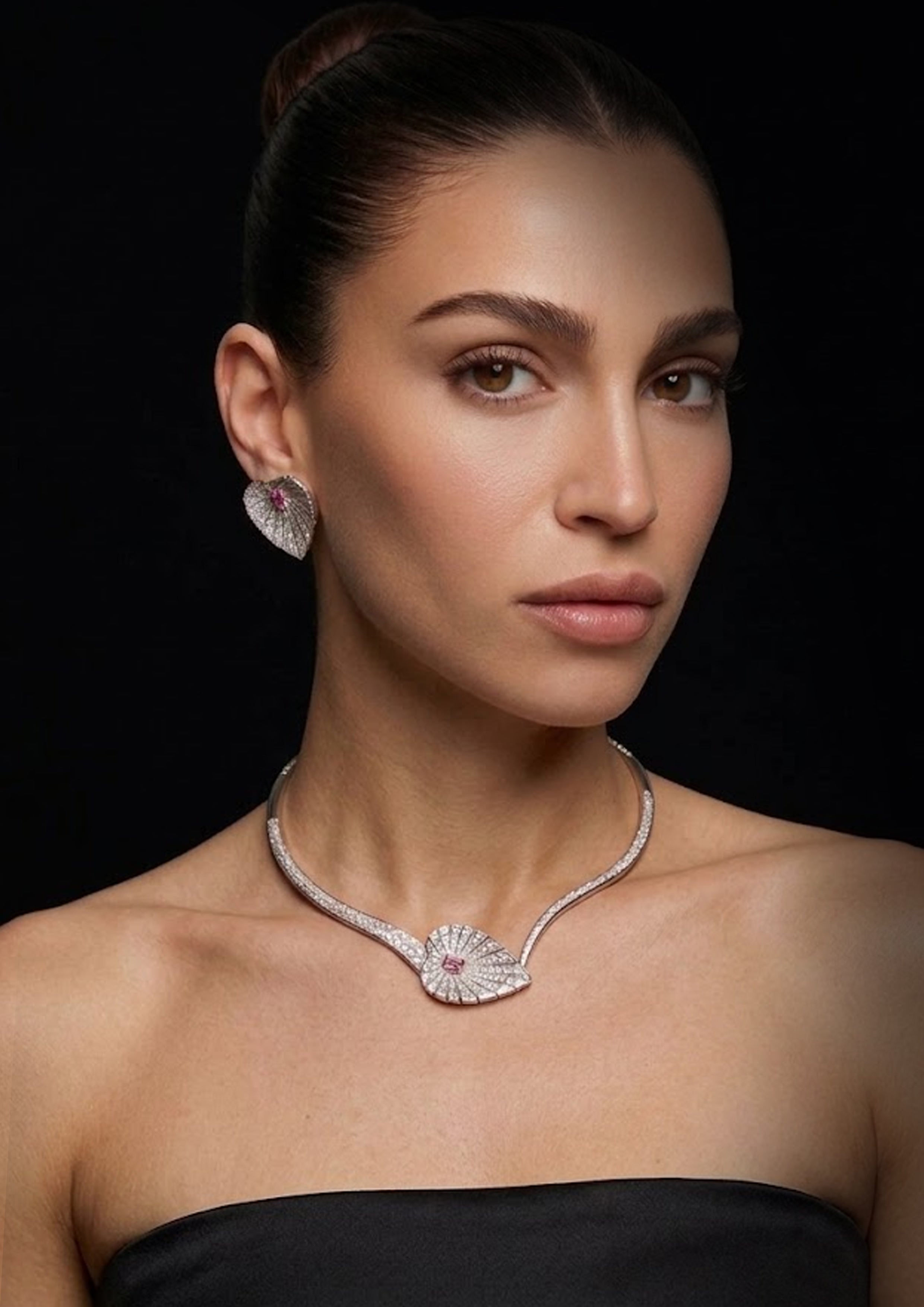 Foglia Choker